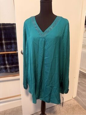 NWT V-Neck Teal Long-Sleeve Women's Blouse